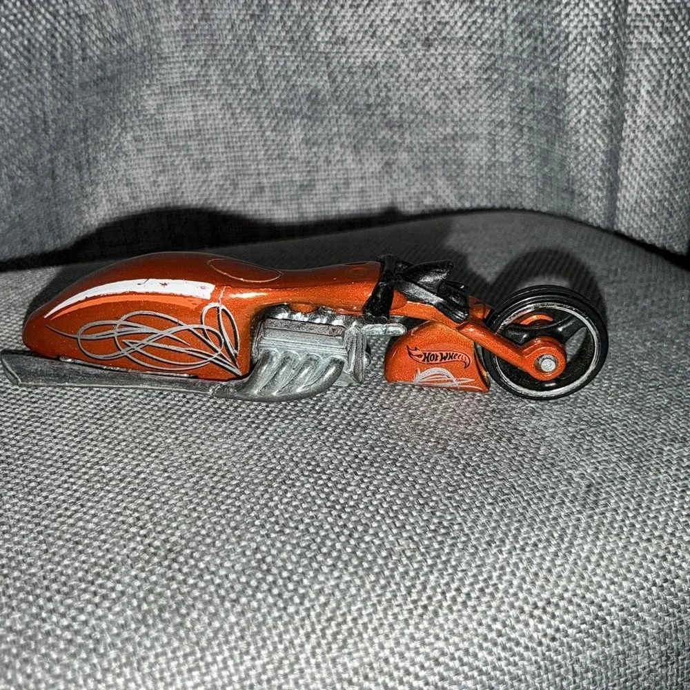 Motorcycle Hot Wheels Mattel 2003 Die cast Used Car Made In Malaysia Orange
